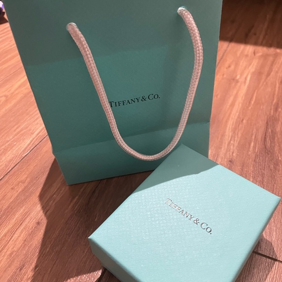 Tiffany Blue Double Heart Tag Pendant with Small Diamond - Picture 2 of 4